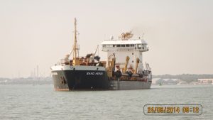[1] Sand Heron Enters The Itchen