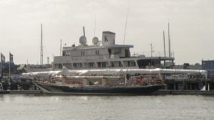[47] 1712 Yacht At Saxon Wharf Marina