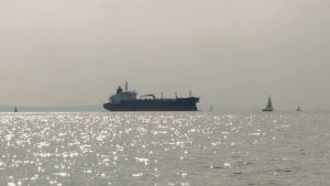 [47] 1511 Tanker Inbound In Thorn Channel