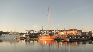 [01] 0538 Yacht At Saxon Wharf