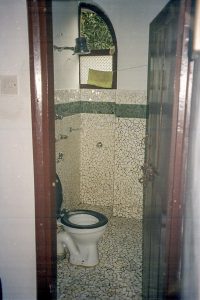 [19] How To Tile A Wet Room, Goa 2002 E09