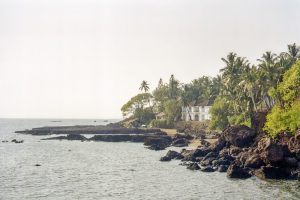 Dona Paula Beach Resort (Goa 2002 A32)