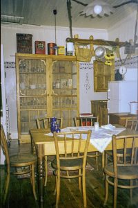 [06] Ons Kontrei Guest House In Uitenhage (SAfrica 1998 3 04)