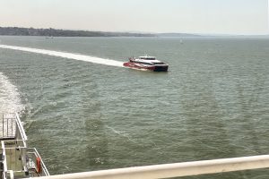 [10] Red Eagle Is Now Inbound To Southampton With Red Jet Overtaking